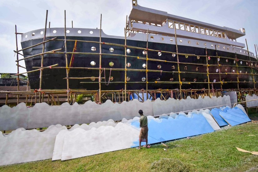 Titanic-shaped pandal in Nagaon