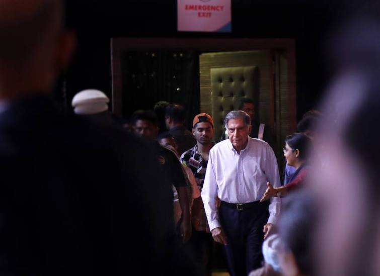 The story of Ratan Tata asking for a lift to go home