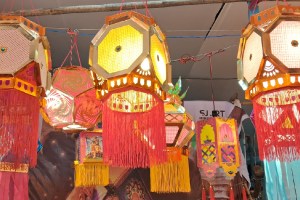 Micron thread and saree cloth lanterns are most in demand thane news