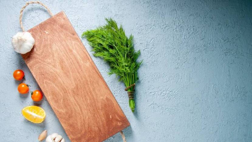 learn how to clean a chopping board well