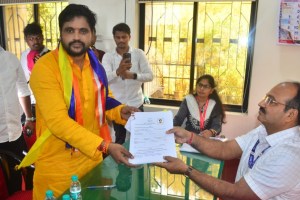 shiv sena mahesh gaikwad file nomination for maharashtra assembly election 2024