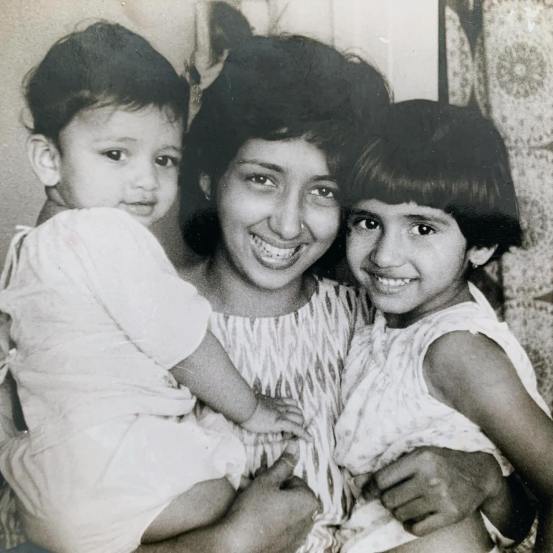 neena kulkarni son and daughter 