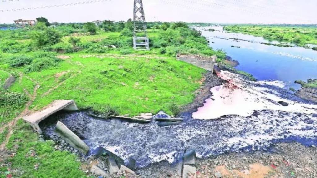 Waldhuni River, Pollution, Ambernath