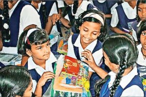 maharashtra to make hindi compulsory language for std first