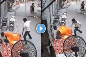 Viral video of a man beats another man after telling not to urinate in a public place in delhi