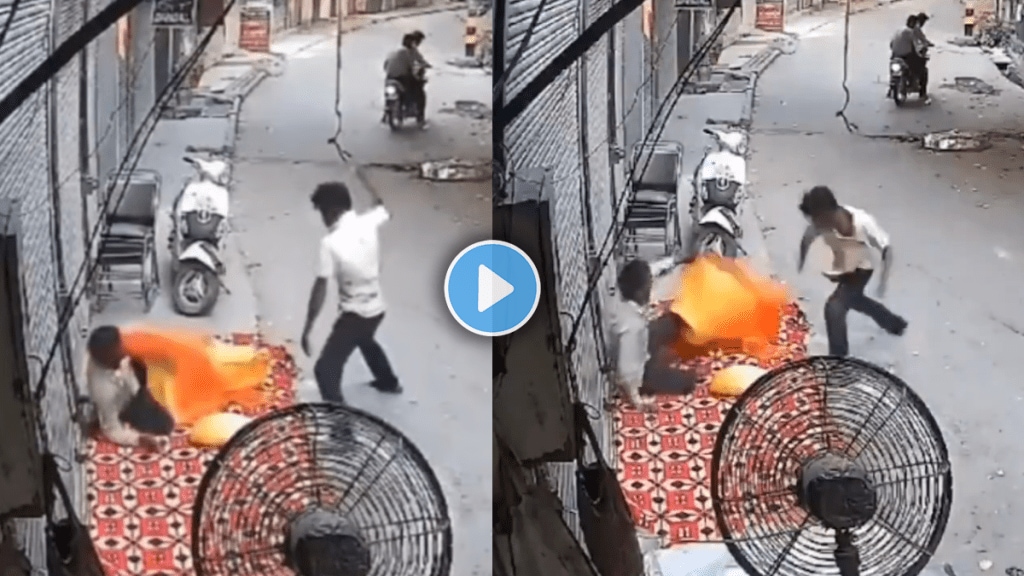 Viral video of a man beats another man after telling not to urinate in a public place in delhi