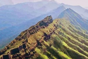 trips to explore forts in maharashtra visit to historical forts in maharashtra