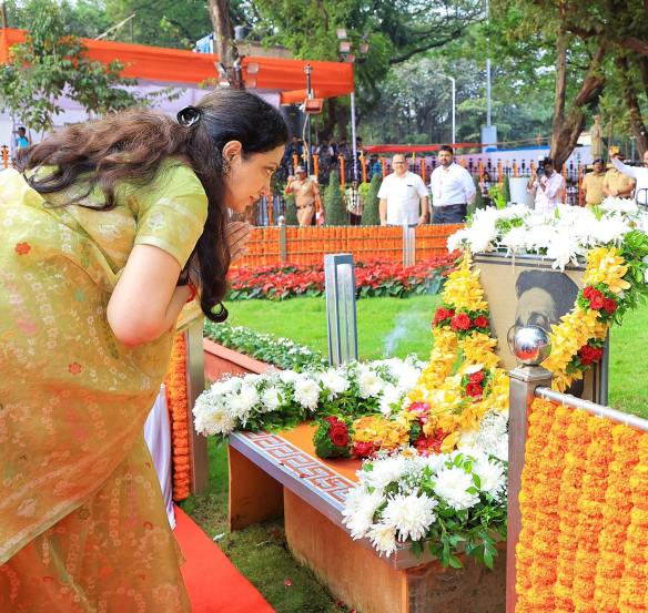 Balasaheb Thackeray Death Anniversary Today, marathi news, uddhav Thackeray