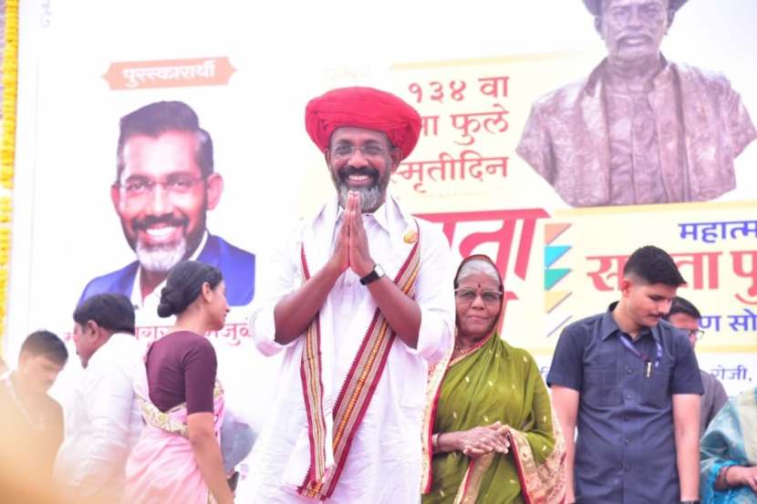 sairat fame director nagraj manjule honored with samata award see photos spl 93