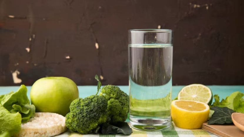 benefits of drinking water with food
