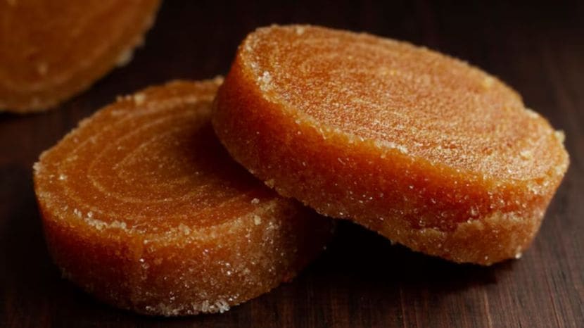 benefits of jaggery 
