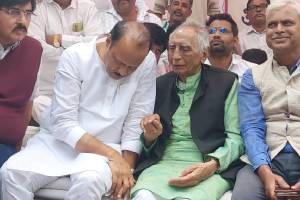 Ajit Pawar Meets Baba Adhav (2)