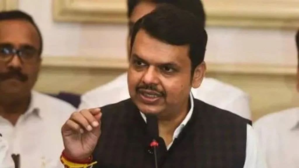 devendra fadnavis criticize uddhav thackeray for making video of bag checking