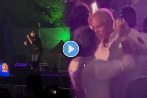 Elderly Couple Dancing At Mohit Chauhan's Concert