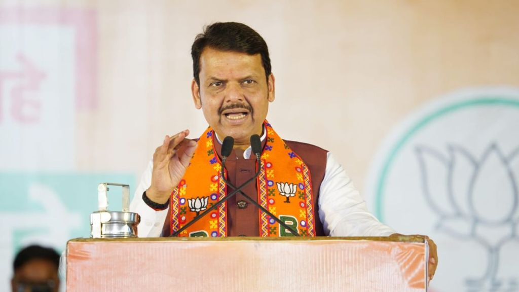 Devendra Fadnavis criticizes Uddhav Thackeray says Obstruction of projects so people will not support him