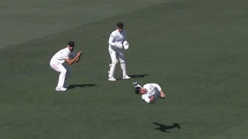 New Zealand vs England Glenn Phillips Flying Catch