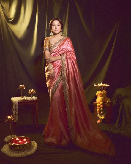 Hina Khan gracefully poses with her traditional saree outfit on social media