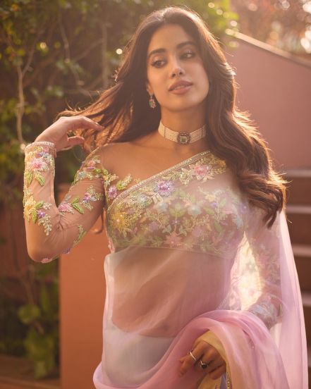 Janhvi Kapoor Pink Saree Look