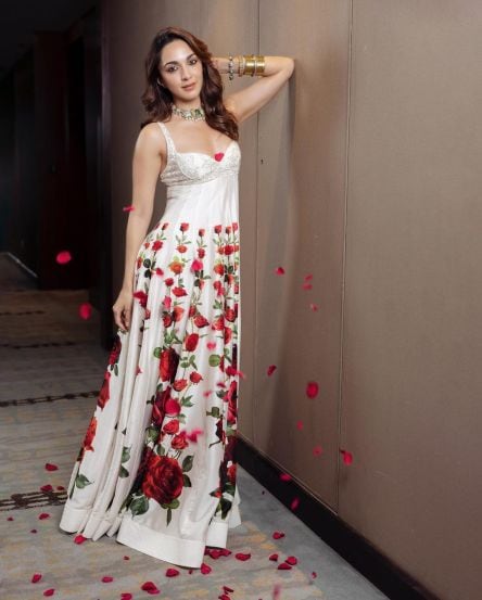 Kiara Advani's elegance in Rose dress outfit, A tribute to Rohit Bal