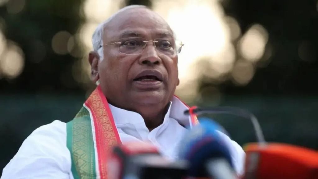 Mallikarjun Kharge criticize BJP in nagpur