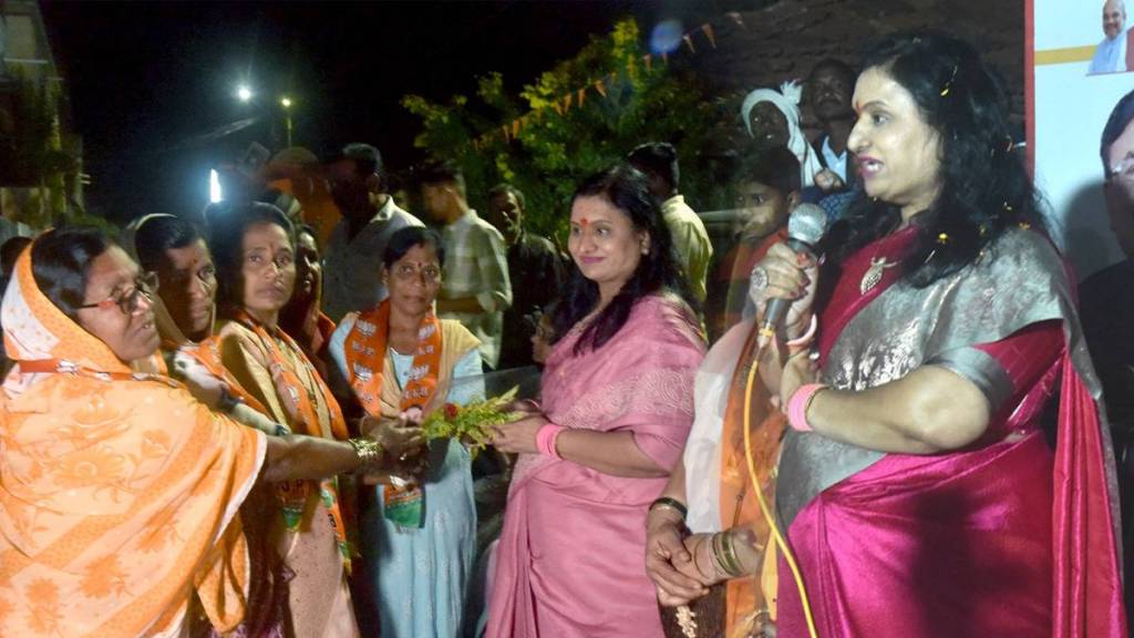 In chandrapur district assembly elections families of prominent candidates actively participated in campaigning