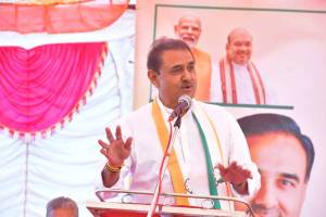 Praful Patel critisized patole self proclaimed cm of Gondia Bhandara of cheating people to get votes