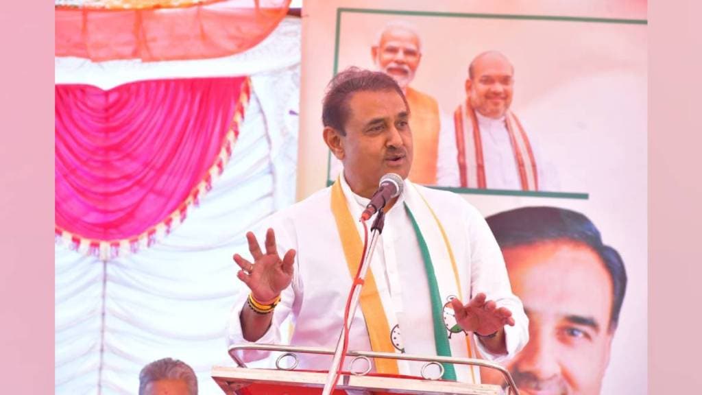 Praful Patel critisized patole self proclaimed cm of Gondia Bhandara of cheating people to get votes