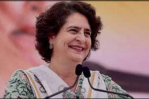 Congress Priyanka Gandhi held road show in two constituencies in Nagpur on Sunday