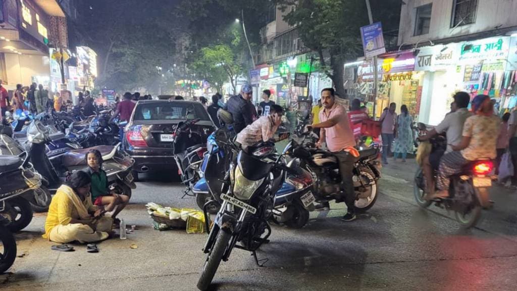 traffic jam on Phadke Road, Dombivli,