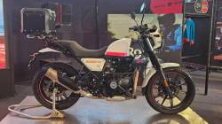 Royal Enfield ची अजून एक बाईक मार्केटमध्ये हवा करण्यास सज्ज; मिळणार अधिक पॉवरफूल इंजिन; किंमत किती?