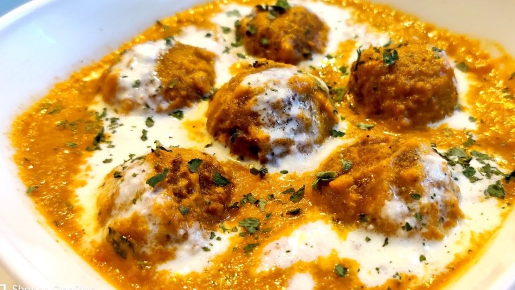 Lauki ke creamy kofta in Marathi dudhi kofta recipe in marathi veg kofta recipe in marathi