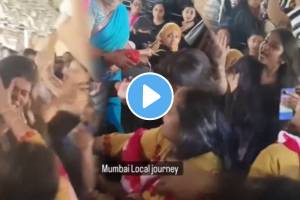 Shocking video in mumbai local train three women fight video viral on social media spirit of mumbai