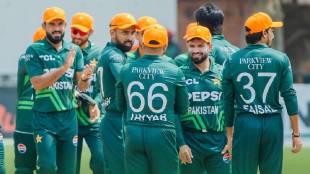 Pakistan cricket team wearing saffron caps on the field Photo Viral