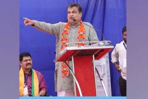 Gadkari alleged that officials of forest department responsible for stopping development of gadchiroli district