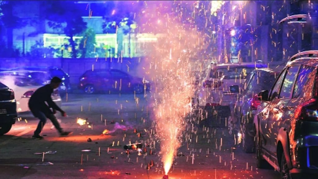 Number of people injured while bursting firecrackers on Diwali rises to 49 mumbai print news