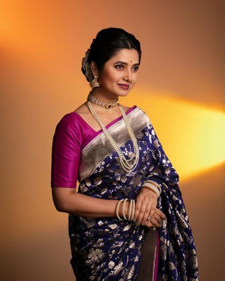 Prajakta Mali Blue Saree Look