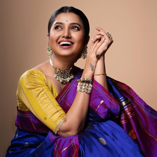 Prajakta Mali Muniya Paithani Saree Photoshoot