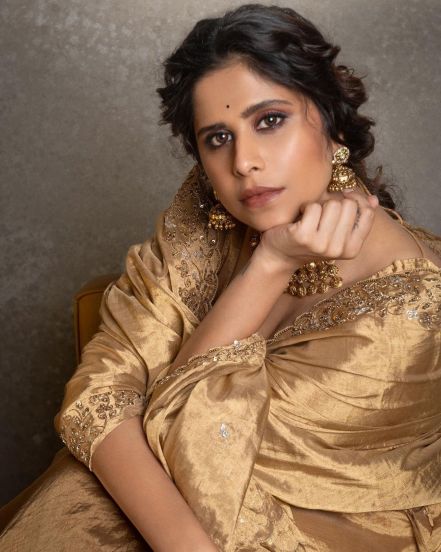 Sai Tamhankar Pink Floral Print Saree