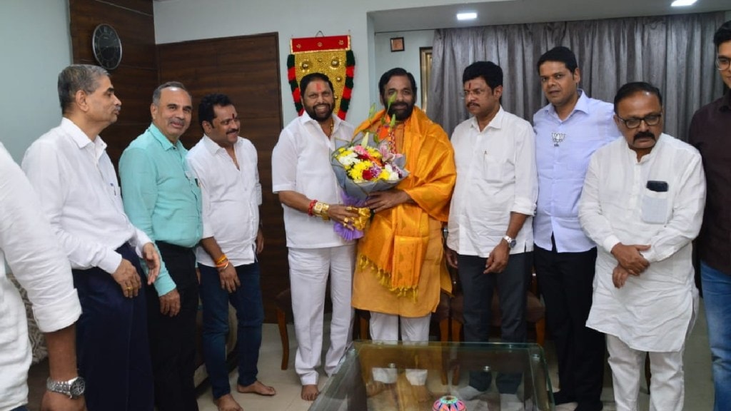 Sanjay Kelkar and Sanjay Bhoir of Mahayuti reunion in Thane city