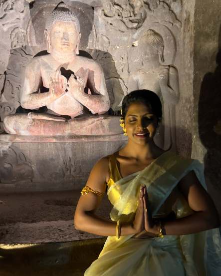 Madhuri Pawar Photos, Madhuri Pawar Ajanta Caves Photoshoot, madhuri pawar ajintha leni photoshoot