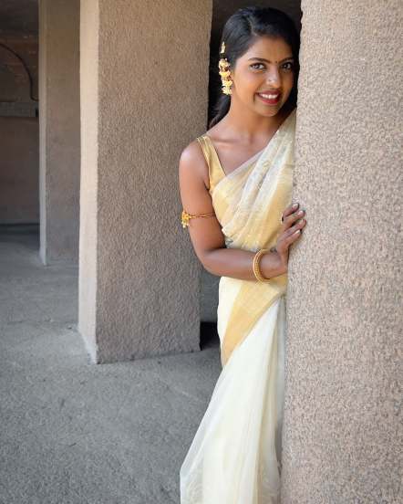 Madhuri Pawar Photos, Madhuri Pawar Ajanta Caves Photoshoot, madhuri pawar ajintha leni photoshoot