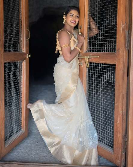 Madhuri Pawar Photos, Madhuri Pawar Ajanta Caves Photoshoot, madhuri pawar ajintha leni photoshoot