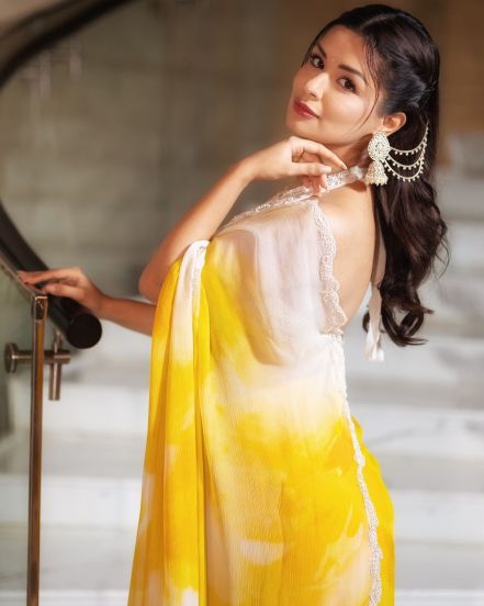 Avneet Kaur Saree look