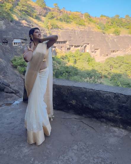 Madhuri Pawar Photos, Madhuri Pawar Ajanta Caves Photoshoot, madhuri pawar ajintha leni photoshoot