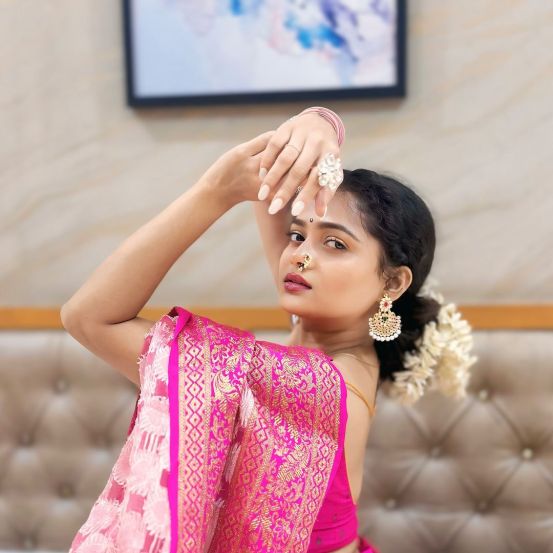 Shivali Parab Pink Saree Photos