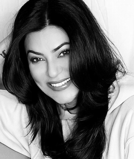 Actress Sushmita Sen shares her stunning look on instagram