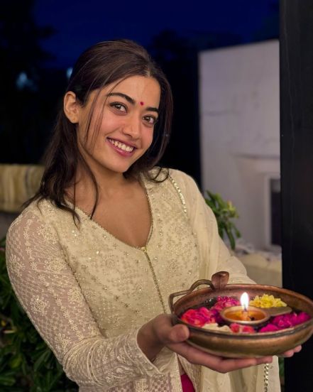 Tollywood superstar Rashmika Mandhana Shares her Shrivalli pictures on social media for Pushpa 2 promotions