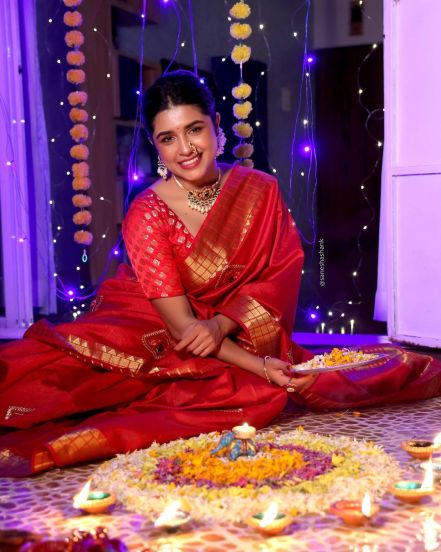 Actress Sanskruti Balgude special look for Diwali 2024