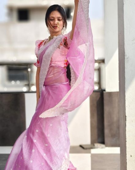 popular dancer gautami pink saree glamorus photoshoot see photos gautami patil viral latest photos 