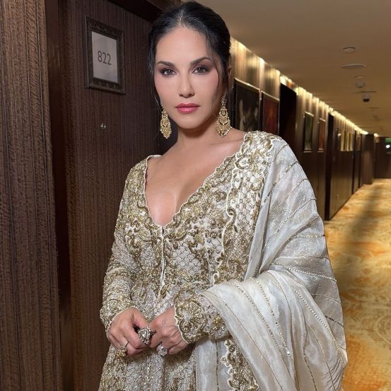 Bollywood celebrity Sunny Leone shares stylish photos on social media